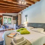 4 Bears Bed and Breakfast 3*