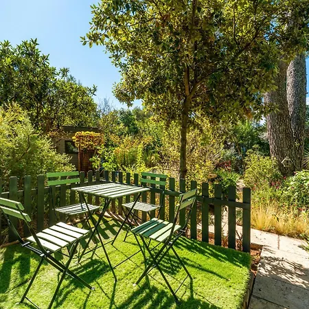 4 Bears לינה וארוחת בוקר