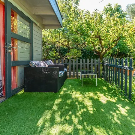 4 Bears לינה וארוחת בוקר 3*