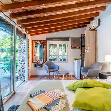 4 Bears Bed & Breakfast